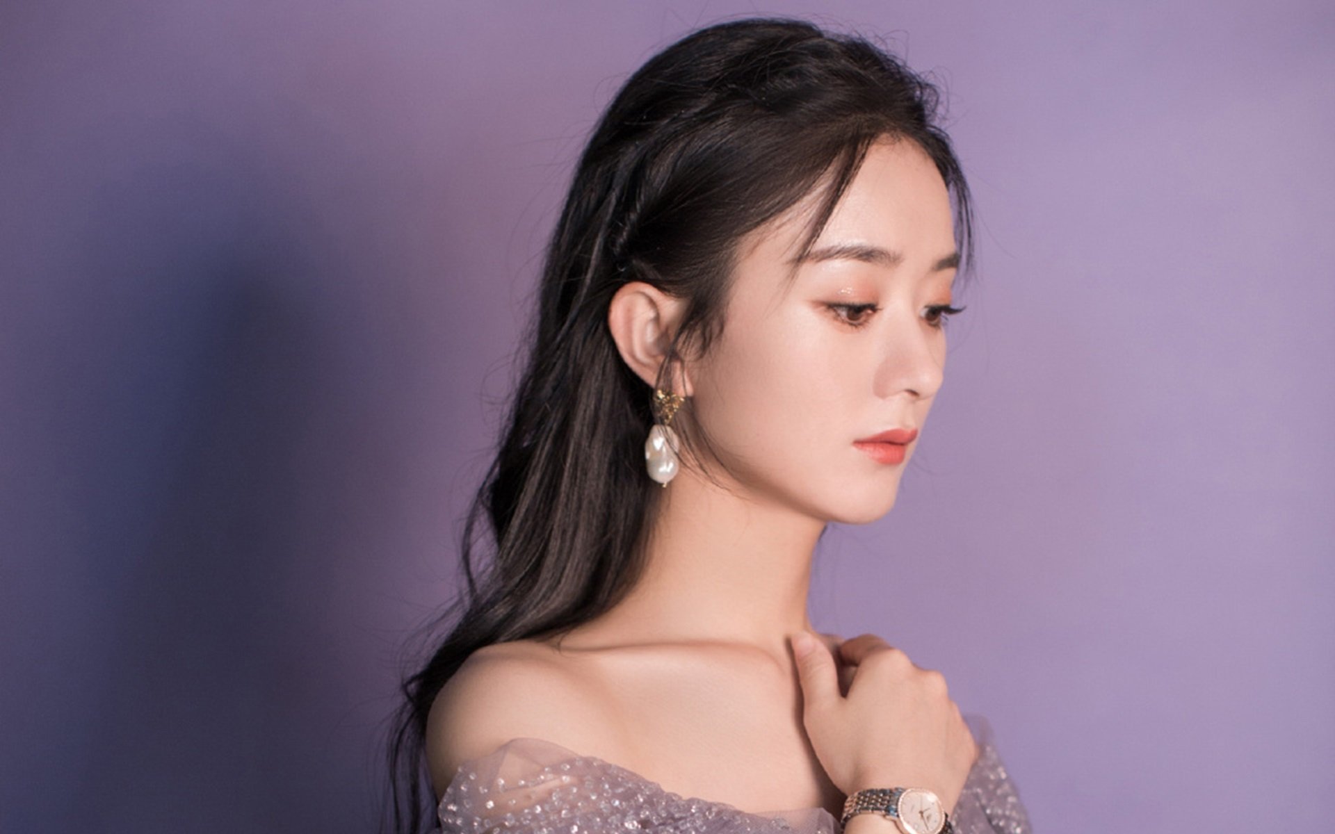 开云网页版-皇马领跑西甲，巴萨紧追不舍，榜首大战一触即发，皇马和巴萨两队进行足球比赛,最后皇马5_3获胜