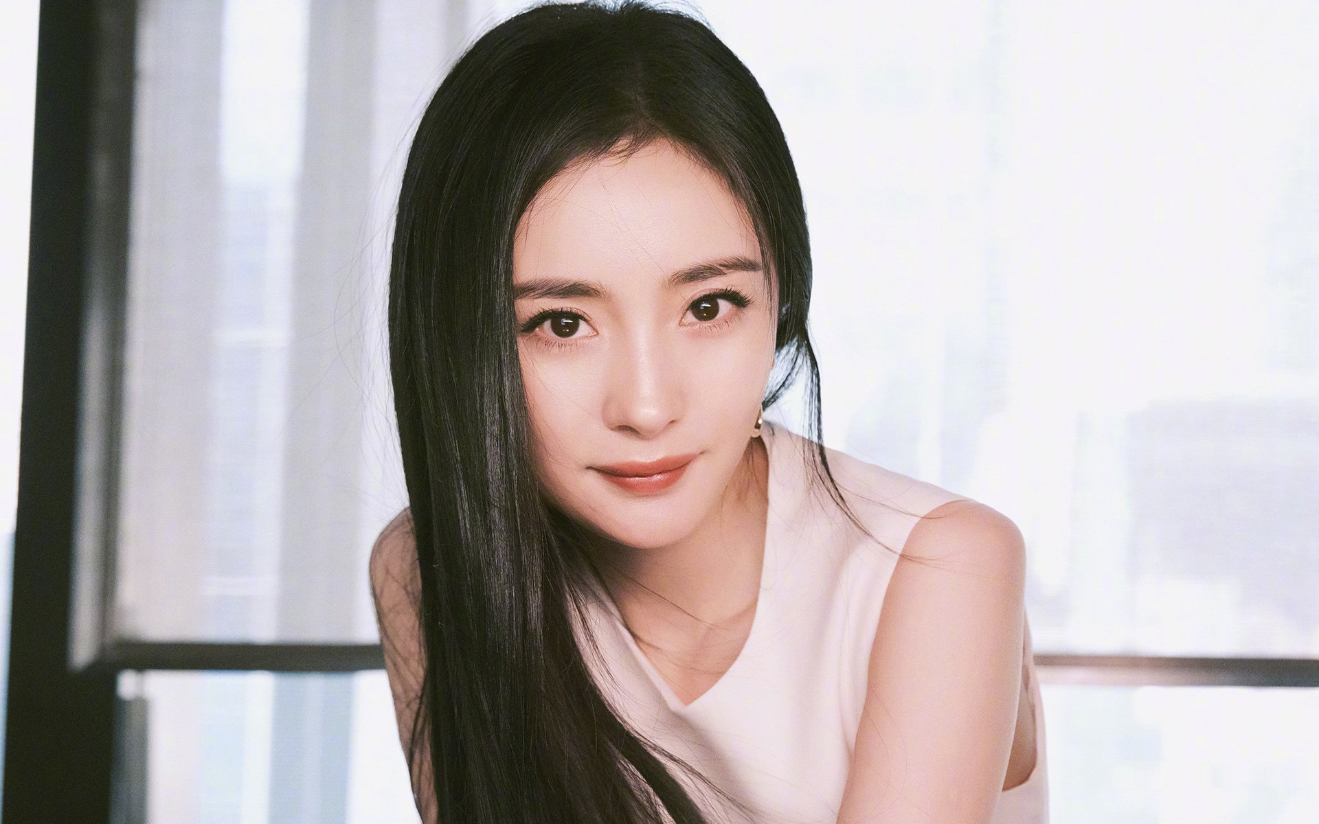 快船大胜雷霆,系列赛焦点战中乔治三分雨不断,快船和乔治的合同