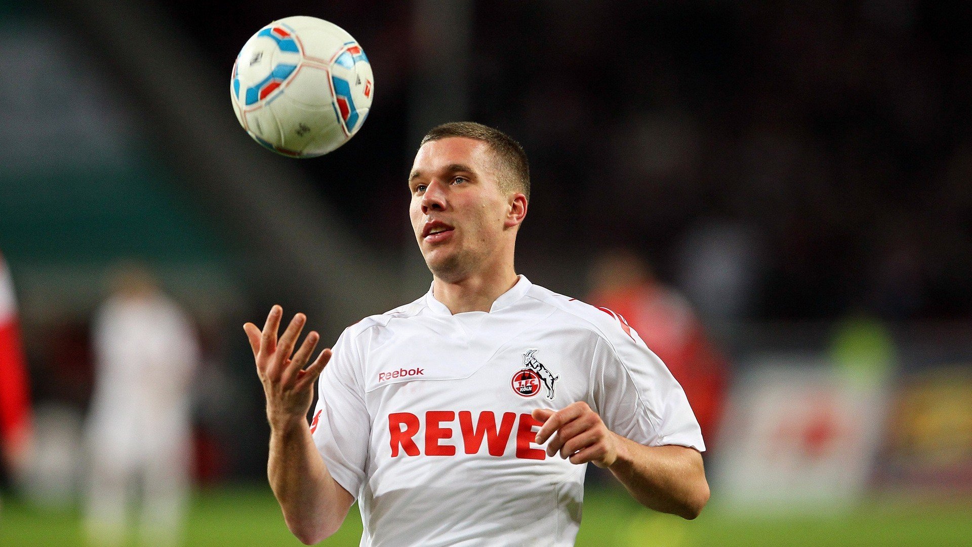 科斯突破自我刷新赛会纪录,斯科尔斯等级突破